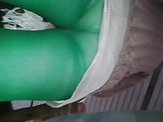 Upskirt medias verdes