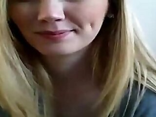 Blonde camgirl shows it all